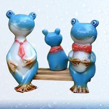 

1 Set Three Frogs on Lounge Model Home Ceramic Animal Model Adorable Layout Creative Landscaping Crafts (D111)