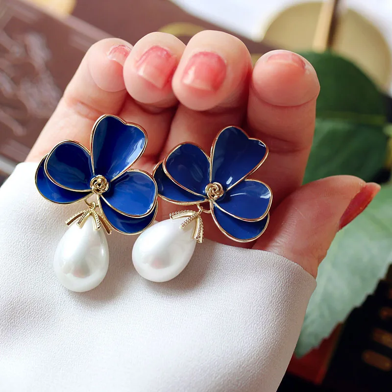 The European Vintage Fashion Women Personality Earrings Four-leaf Clover  Earrings Earrings Decorative Accessories Wholesale - AliExpress