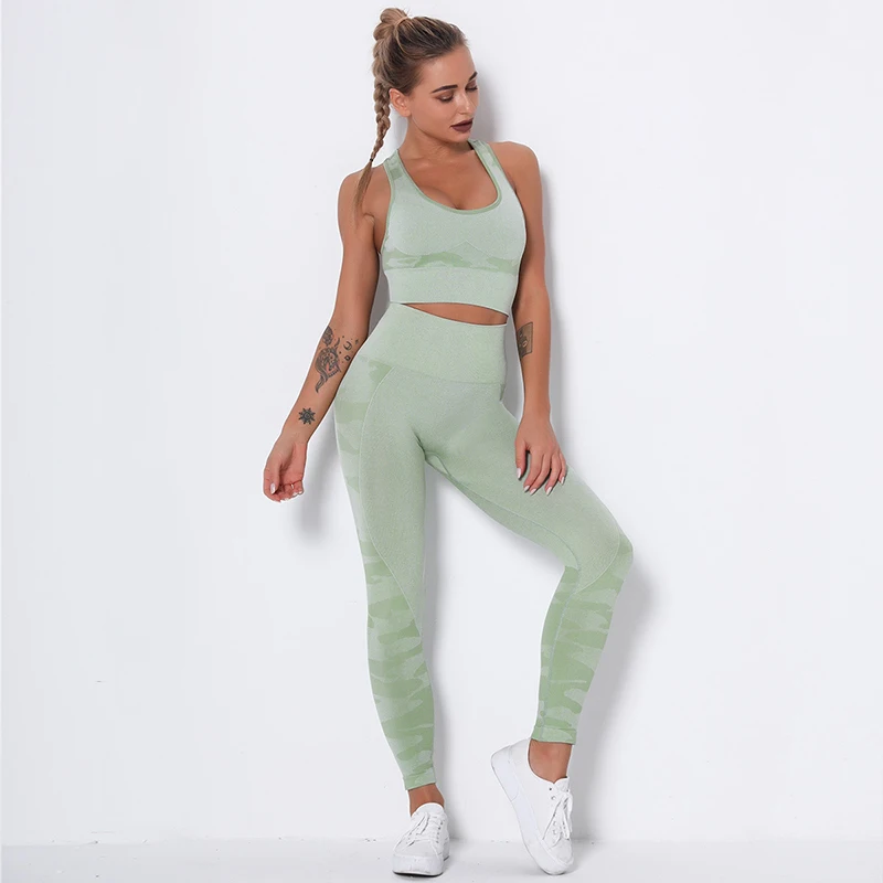 18529167810_1824471394