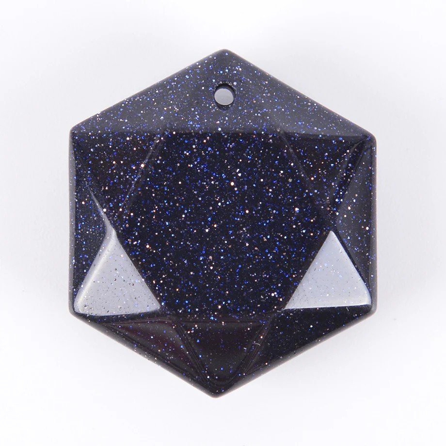 D822