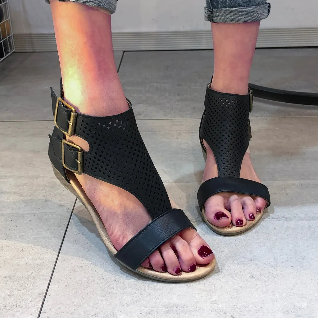 low heel casual sandals