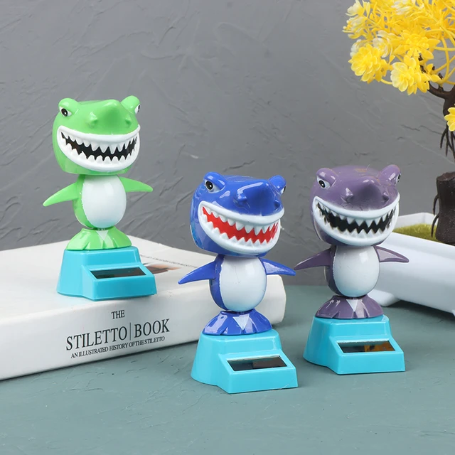 1PC Creative Solar Powered Cute Shark Shaking Head Car Ornament Solar Toys Classic Swing Doll Auto Dashboard Accessories Toys 3
