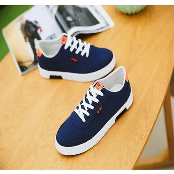 

Men shoes 2019 new fashion casual students white board shoes men trend of breathable canvas shoes men sneakers zapatos hombre
