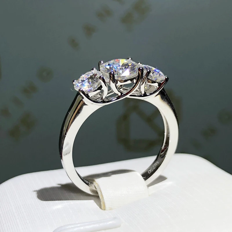 

14K White Gold Moissanite Ring VVS1 Round Cut 2ctw Moissanite jewelry Engagement Ring Anniversary Gift