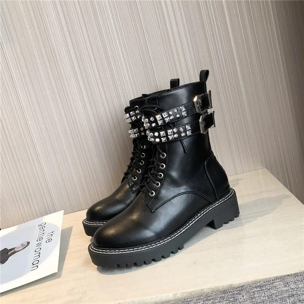 Kopen MIULAMIULA Merk Ontwerpers 2019 Winter Luxe Klinknagel Zwarte Lederen Cross Tie Platform Schoenen Lady Laarzen Rits Maat 35 40