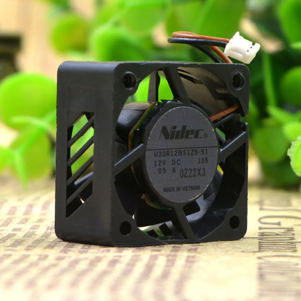 Мини-вентилятор охлаждения для микро-проектора Nidec U30R12NS1Z5-51 30 мм 30x30x15 DC 12 В 0.05A 3 см