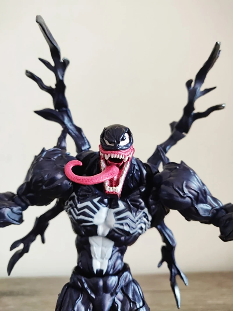 Yamaguchi Revoltech Venom Carnage X-men Росомаха Дэдпул гамбит Магнето Бэтмен Капитан американская Гвен Человек-паук фигурка