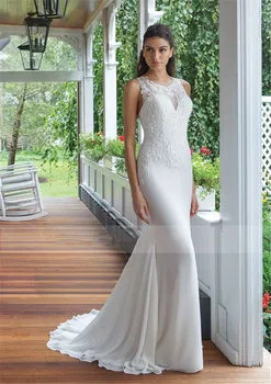 

Beautiful Scoop Neck Lace Appliques Slim Mermaid Wedding Dresses Lace Chiffon Criss Cross Back Garden Bridal Gowns Sleeveless