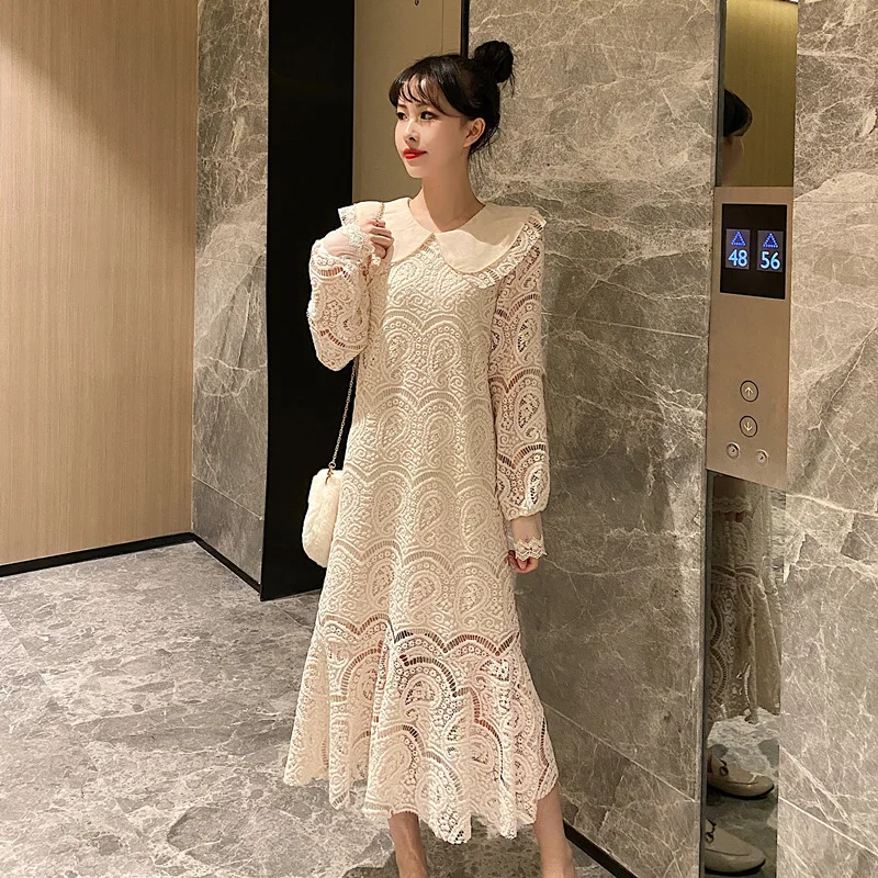 

Photo Shoot ~ Autumn And Winter Sweet French Crocheted Flowers Pierced Mid-length Loose-Fit Elegant Long Sleeve Fishtail Dress W