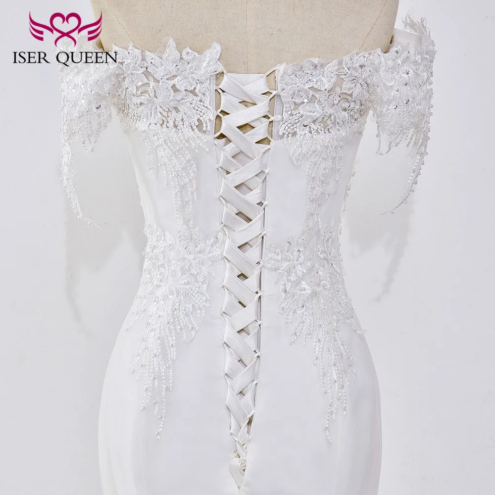 Платье с рукавами крылышками вырезом лодочкой вышивкой бисером и блестками