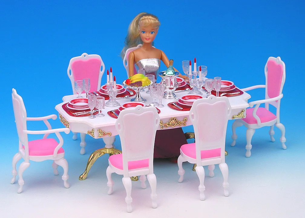 not include the doll