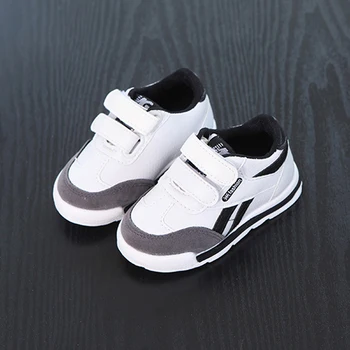 

Autumn new children sports shoes boys soft bottom student skateboard shoes