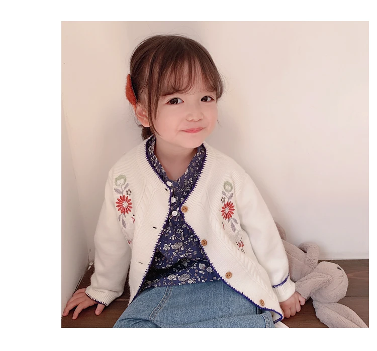 1881 г. Свитер для девочек, пальто осень г. Новая корейская детская одежда весенне-осенний Хлопковый вязаный кардиган для девочек