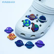 Chaussures de décoration en PVC, mignon, planète spatiale, boucle, accessoires, breloques, cadeaux de noël pour enfants, garçons, vente en gros 