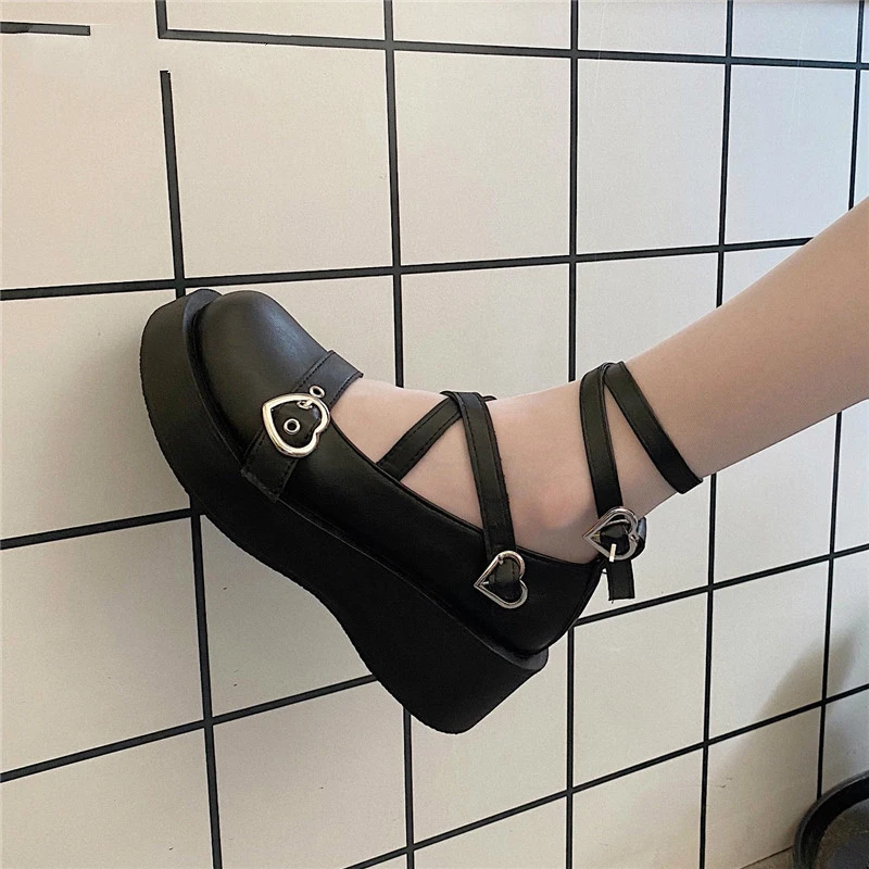 Zapatos de Lolita con plataforma para mujer, calzado de punta redonda y tacón grueso, estilo Kawaii, con hebilla de corazón y zapatos Mary Jane, para Cosplay