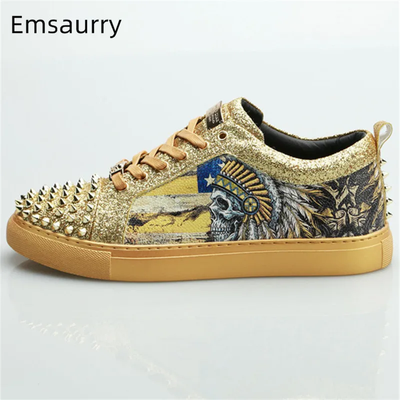 

Round Toe Decor Rivets Men Shoes Punk Skull Pattern Thick Bottom Flat Shoes Male Cross Lace Up 2020 Fall Casual Flats Shoes Men