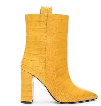 Bonjean/пикантные кожаные ботильоны с узором «крокодиловая кожа»; женская обувь на толстом каблуке с острым носком; жокейские сапоги для подиума; цвет желтый, белый
