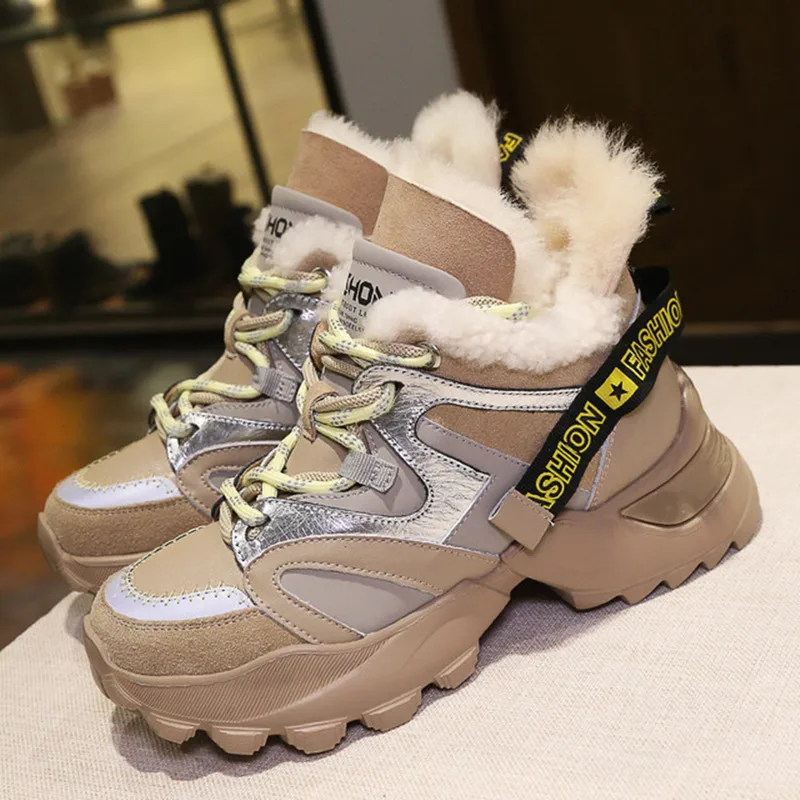 

2019 winter new women's sports shoes black wild plus velvet thick bottom warm casual Booties women sneakers British wind shoes