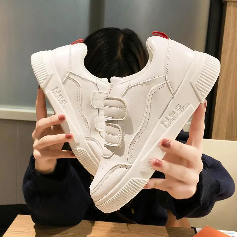 

White Shoes Women's 2019 New Style Versatile Base Spring Students Korean-style Street Snap Platform Thick Bottomed Velcro Board