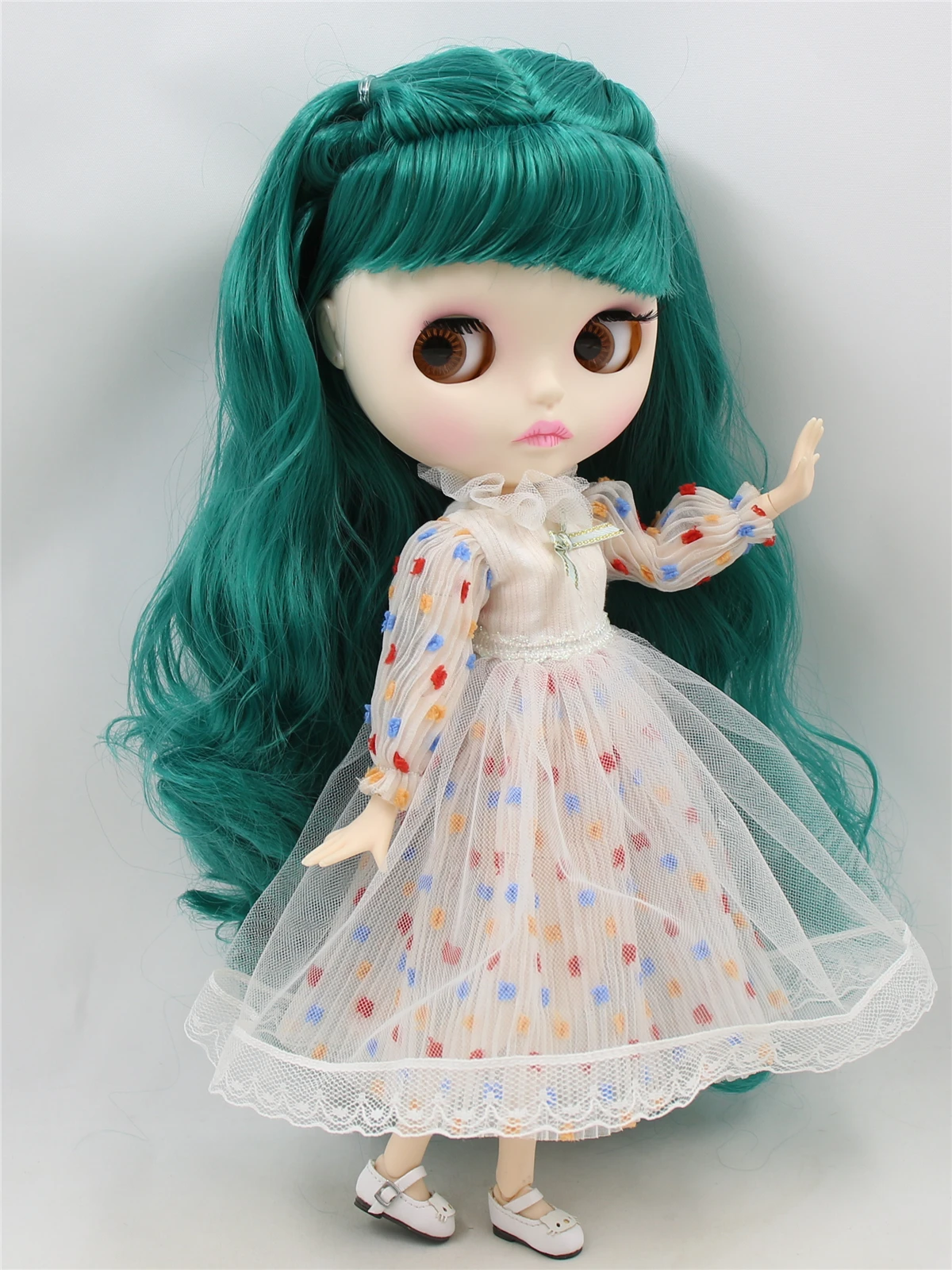 Neo Blythe Doll with Green Hair, White Skin, Matte Pouty Face & Custom Jointed Body 1