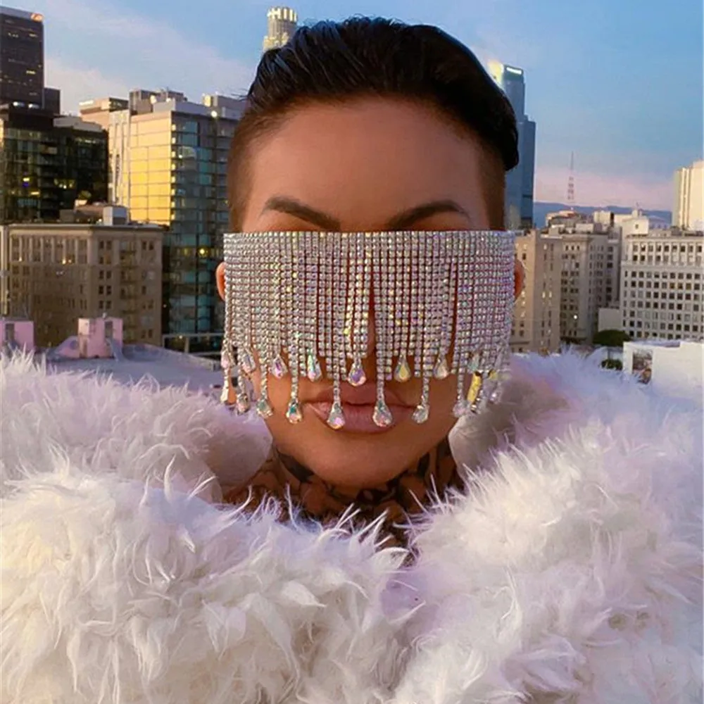 

2020 Vintage Oversized Luxury Tassel Rhinestone Decoration Sun Glasses Face Jewelry for Woman Party Gift Bling Crystal Sunglasse