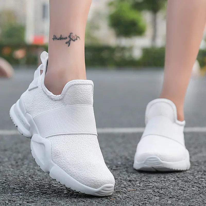

Plus Size 2020 Brand Non-slip Light Training Running Shoes Girls Mujer Feminino Breathable Mesh Sneakers mens shoes formal
