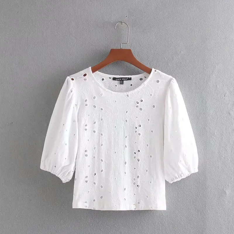 

Hollow Embroidery Women lantern Sleeve Shirt White Smock 2019 Autumn Leisure Lady Blouse O Neck Tops S6175