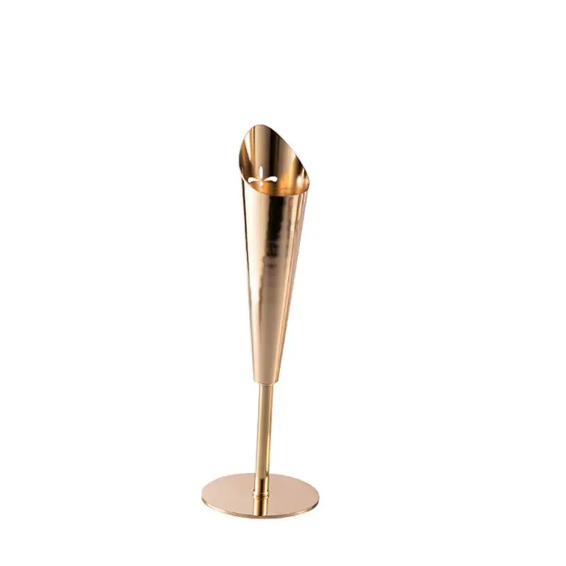 S European Style Gold Metal Candle Holder Wedding Decoration Bar Party Home Decor Candlestick - Цвет: S