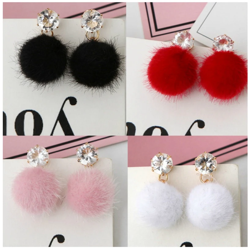 

One Direction 2019 New Temperament Short Paragraph Earrings Personality Wild Simple Brown Hair Ball Wom Bijoux Boucle D'oreille