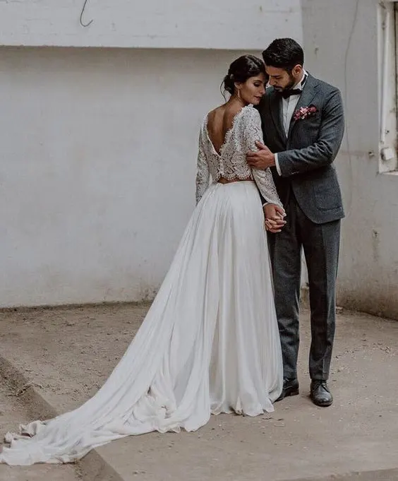 

Retro Two Piece Wedding Dress Boho Long Sleeve Lace Wedding Dresses 2020 Round Neck Low Back Summer Beach Bride robe de mariee