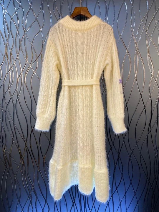 Женский зимний свитер вышитое кружевное приталенное платье 1109