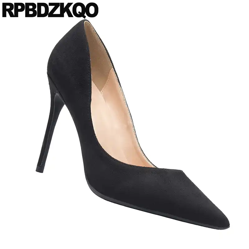 salto alto preto camurça