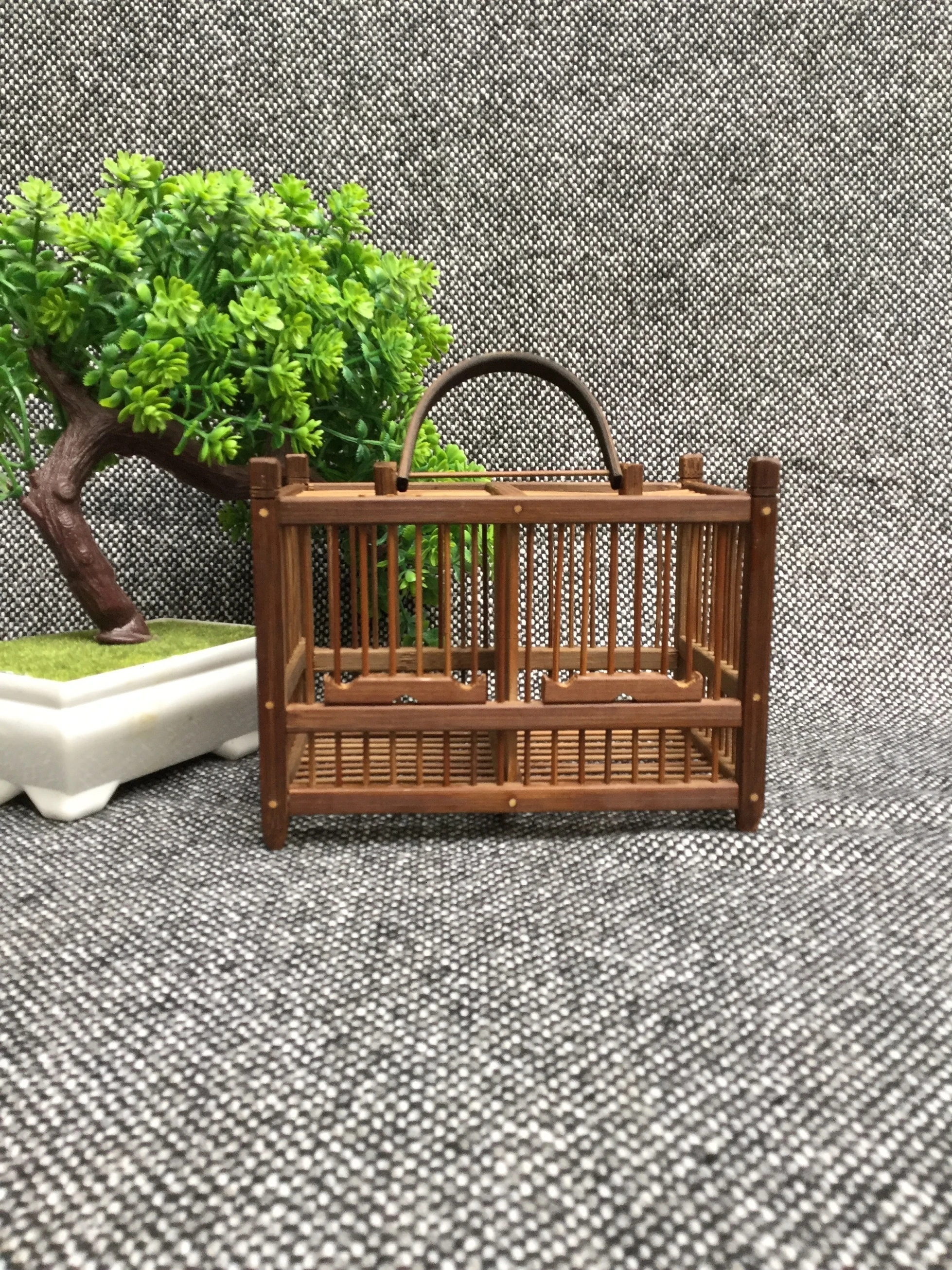 Classic Two- Lattice Pure Handmade Natural Bamboo Grasshopper Cage Insects Refined Old Children Gift - Цвет: Золотой