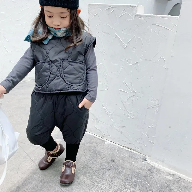 Winter girls quilted clothes sets 2-7 years kids thicken waistcoat and ankle-tied pants clothing set children warm clothes