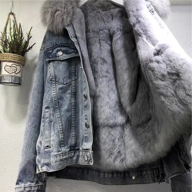 Big Fur Collar Denim Jacket Women Short 2025 Winter New Wild Korean Loose Velvet Thick Cotton Padded Coat Female Jean Coat