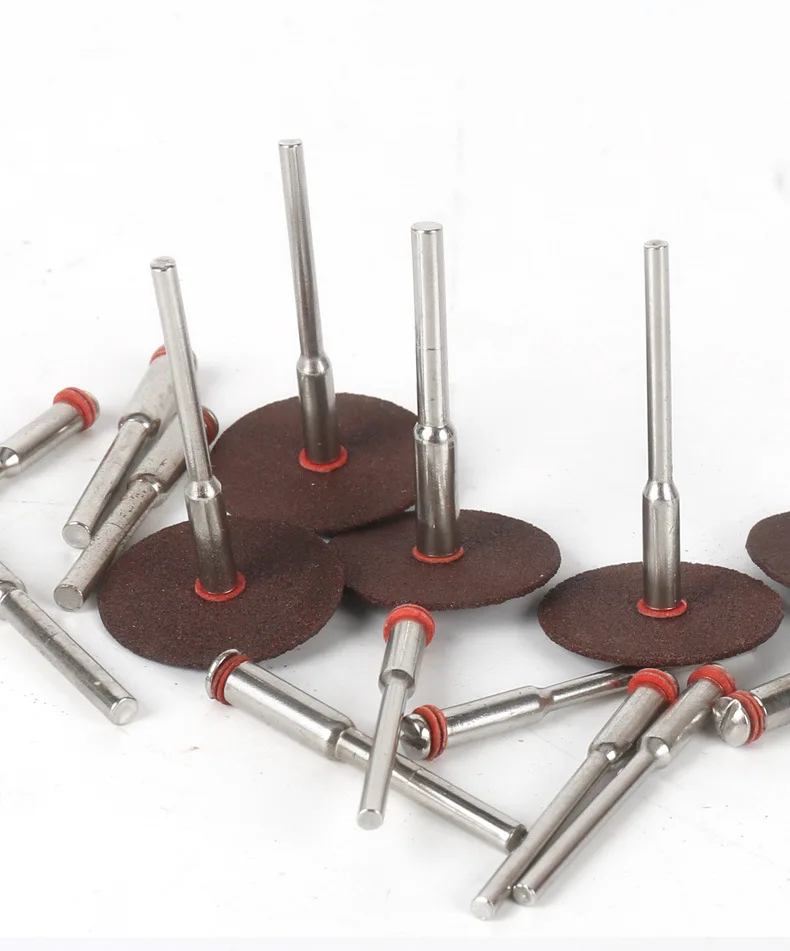 11291100064_1280312649