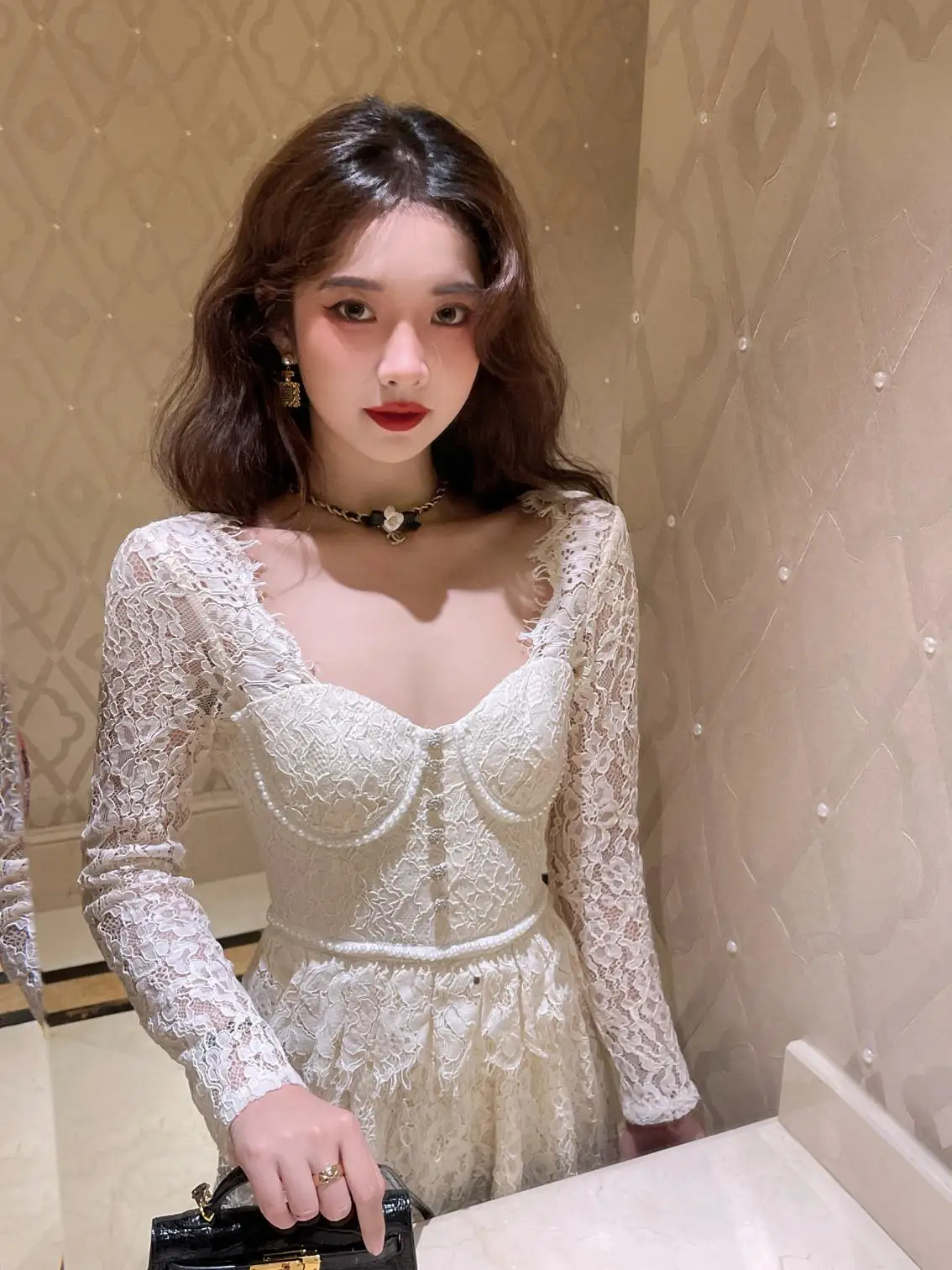 Plastic tree of dramas tying heavy lace square collar dress long dress elegant temperament in the conference