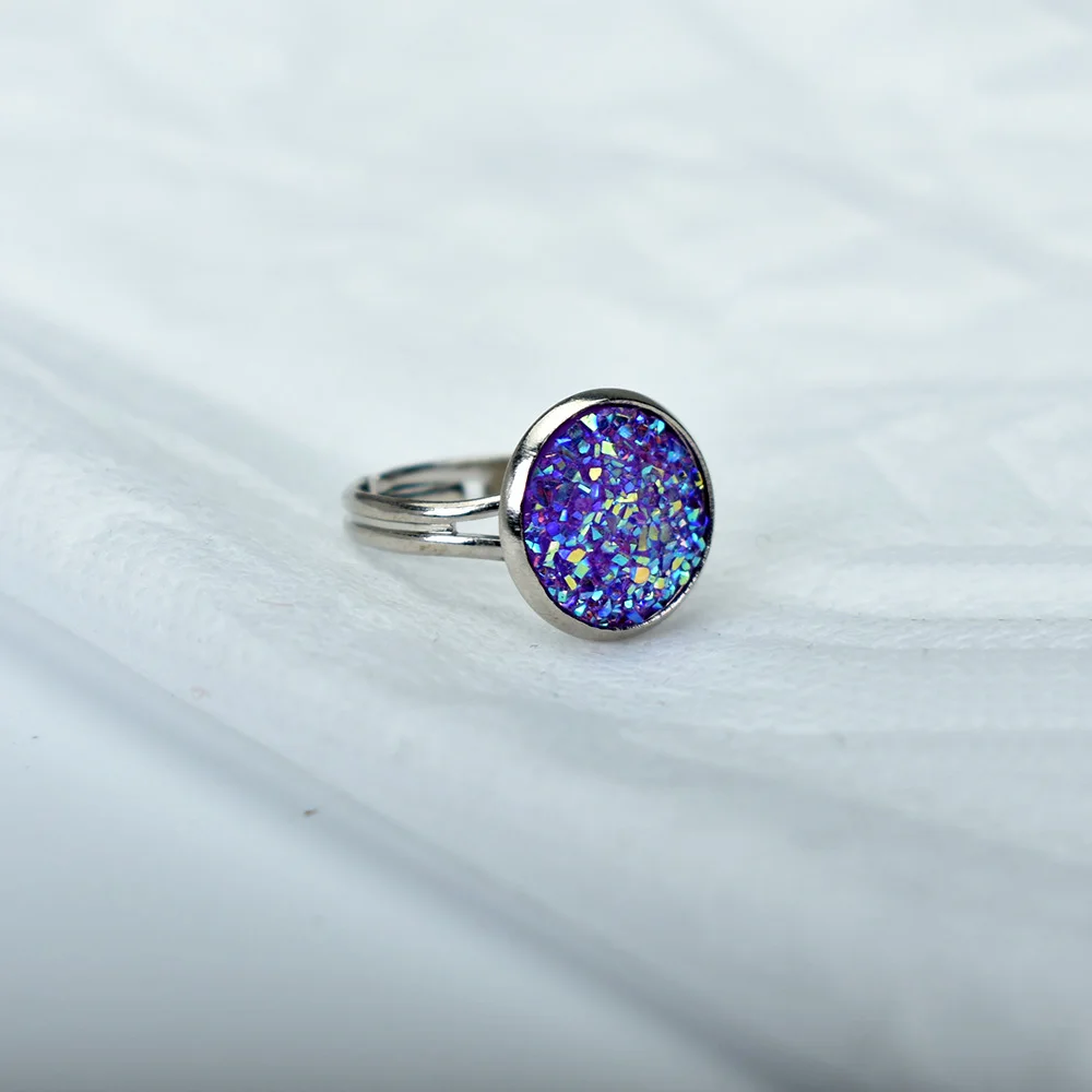 Мода Druzy Камень Кольца для женщин синий зеленый белый круглый смола открытый палец кольцо Свадебная вечеринка серебристый цвет регулируемый ювелирные изделия