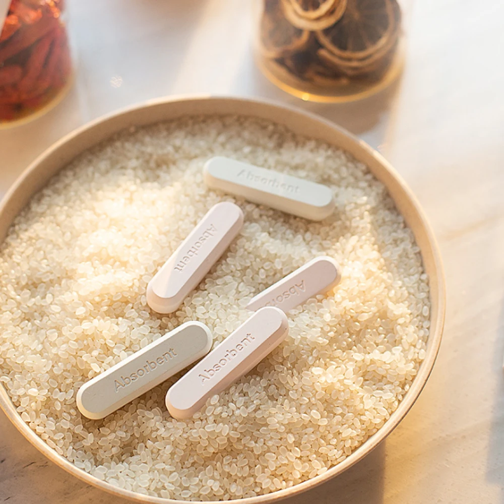 4Pcs Diatomite Moisture Absorbing Stick Water Absorption Rod Drying Stick Diatomaceous Earth Desiccant for Laundry Home