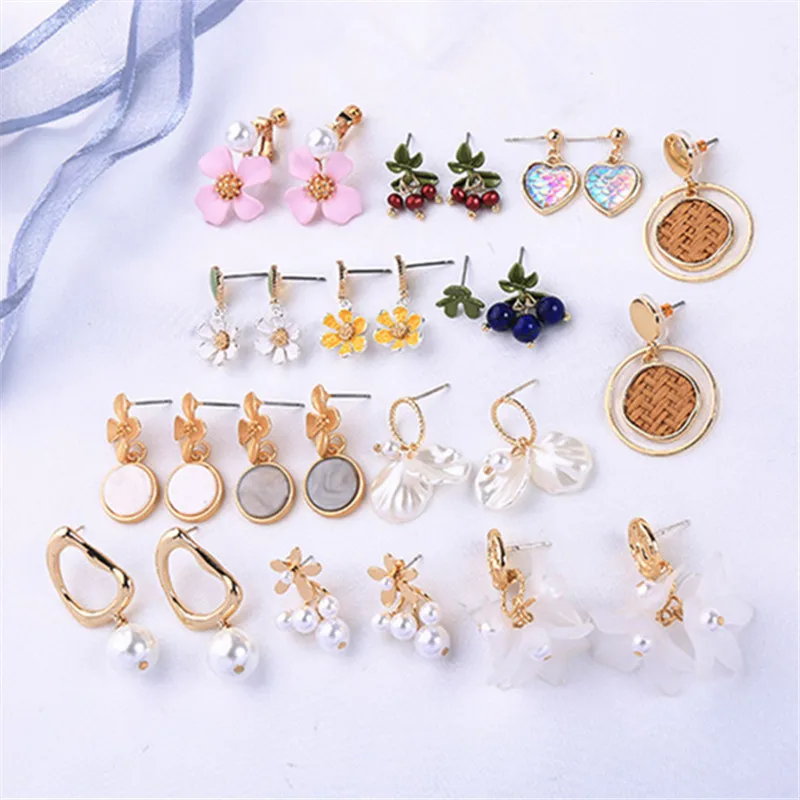 Fashion metal acrylic shell earrings Korea classic temperament stud earrings long new pearl tassel earrings for women Jewelry