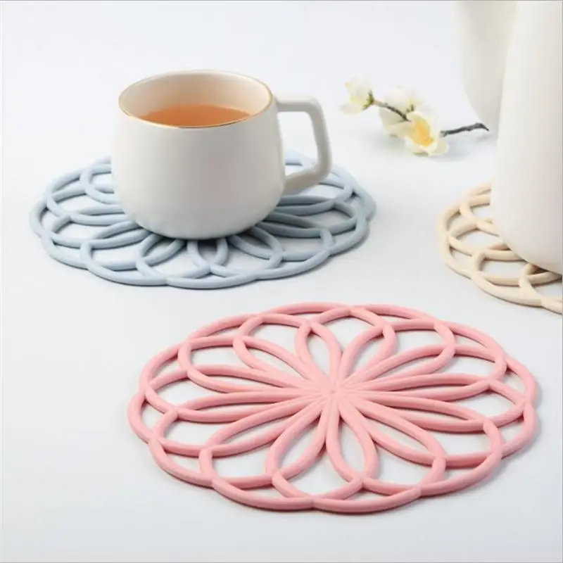 

Creative Plastic Hollow Tea Coaster Tableware Table Mat Potholder Anti-Scalding Plate Pad Coffee Coaster Pan Doily Kitchen Tools
