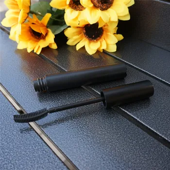 

1/2/5PCS 3.5-4ML Empty Lip Gloss Tube black Lipgloss Mascara Tube, Eyelash Tube Lip Gloss Bottle Packaging Lipgloss Container