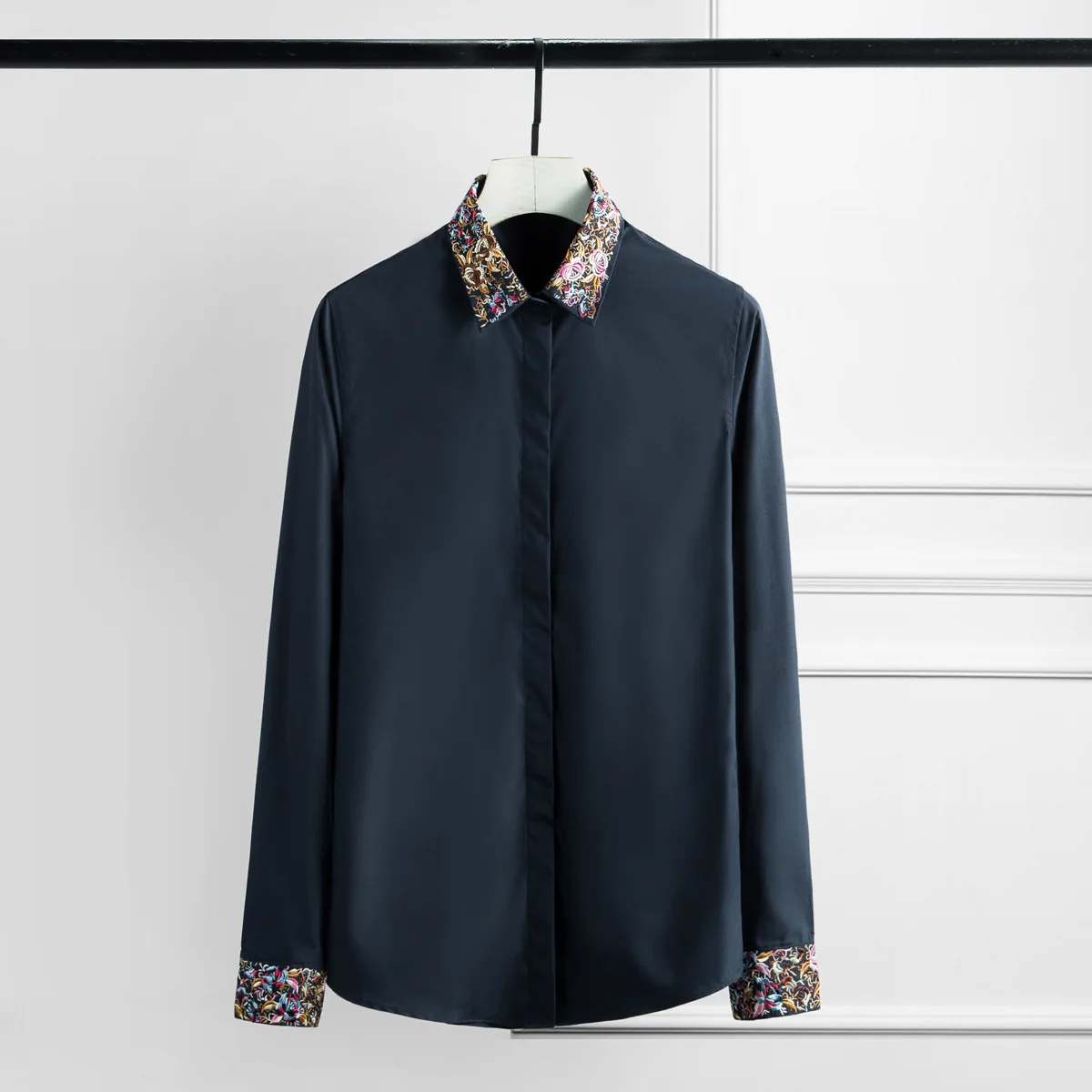 

Luxury Cuff Collar Embroidery Long Sleeve Mens Dress Plus Size 4xl Camisa Masculina Solid Shirts Man
