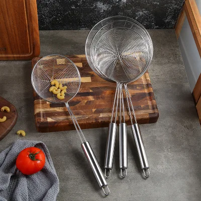 4 Sizes High Quality Stainless Steel Colander Fried Food Strainer Practical Kitchen Filter Mesh Spoon Cooking Accessories 4 Sizes High Quality Stainless Steel Colander Fried Food Strainer Practical Kitchen Filter Mesh Spoon Cooking Accessories