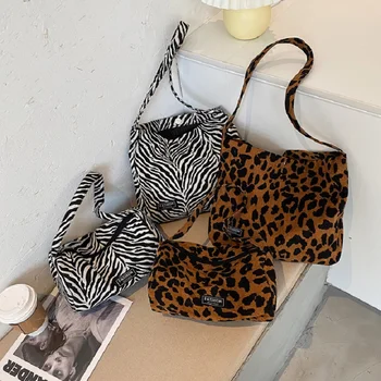 

Fashion Leopard Pattern Women's Bag 2020 Winter Femal Casual Axillary Baguette Bags Retro Mini Handbag Panelled Tote For Ladies