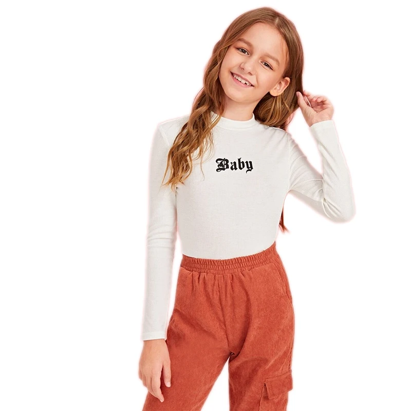 SHEIN Kids/белая Повседневная футболка с вышивкой и стоячим воротником; детский топ; осень г.; классические футболки с длинными рукавами для подростков