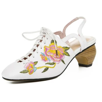 

Elegant Women's Closed Toe Heeled Sandals Luxury Brand Genuine Leather Mid Block Heel Sandals Rome Embroidery Pumps Gladiator