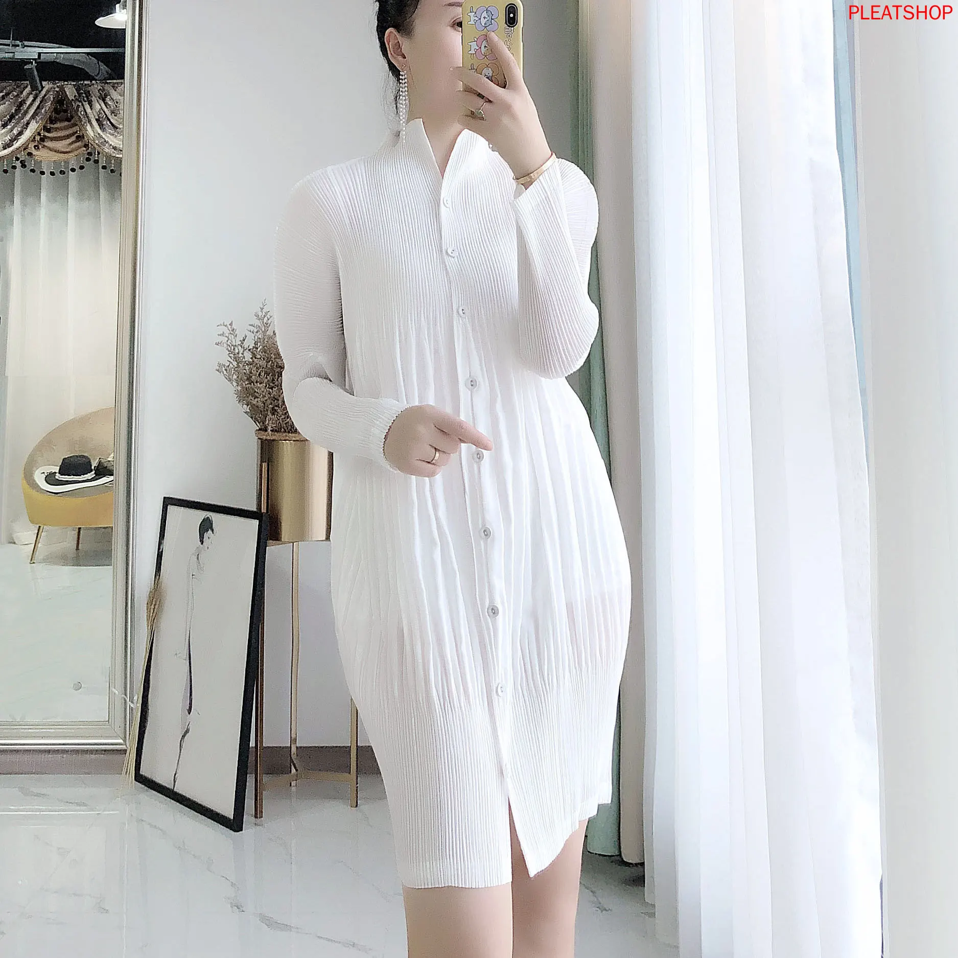 

Pleated Trench Coat Women 's Early Autumn New Style Miyake Solid Color Loose And Plus-sized Reduction windbreaker