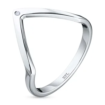 

Silver ring with diamond э06к021938
