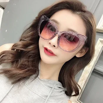 

Fashion 2020 Cat Eye Sunglasses Women Men Trendy Brand Sun Glasses Designer Alloy Frame Goggle Sunglasses UV400 Eyeglasses